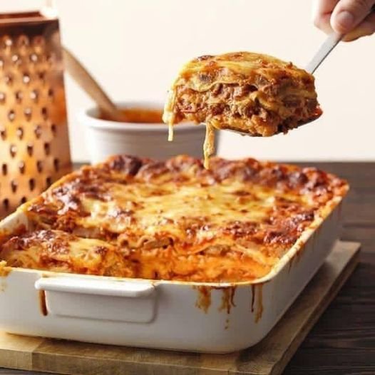 RECETA DE LASAÑA DE CARNE Y QUESO 431328125_1463274094536859_8620930554068649323_n