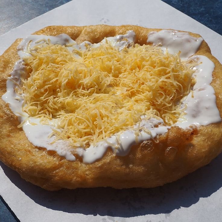 Burgonyás Lángos – Hungarian Potato Flatbread 1b96c32bd80e19deb23617a0e17f452d