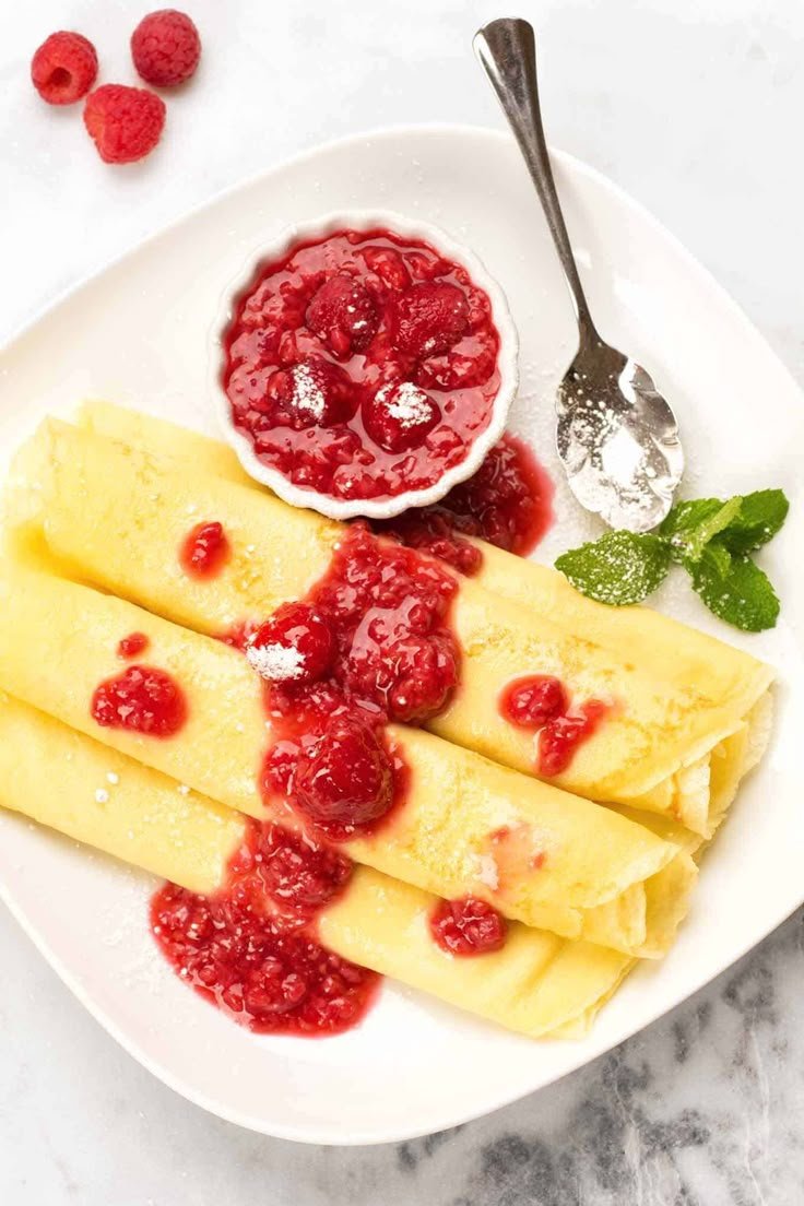 Hungarian CrĂŞpes: Palacsinta - A Delicious Traditional Treat f33a70a57b3c61d6415165fe0552889f
