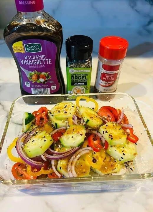🥗 Weight Loss Salad 🥒🍅🧅 482304176_122195828510149657_3545747389490830055_n