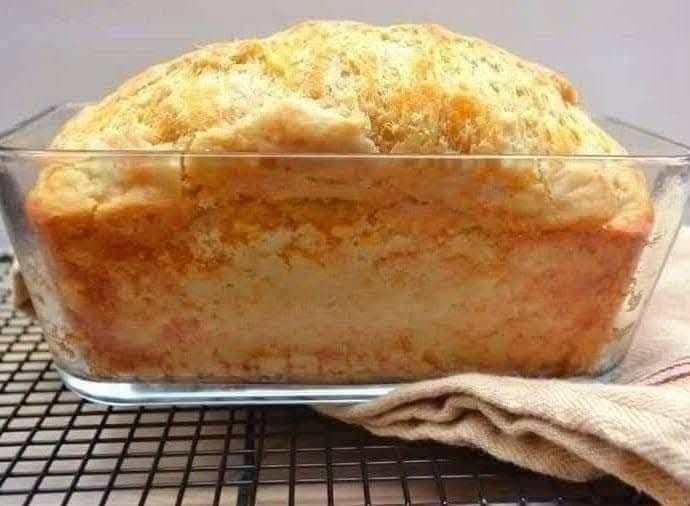 Homemade Cheddar Cheese Bread – Soft, Cheesy, and Irresistible! 🧀🍞 482359901_2720007894852886_7525258627889382972_n