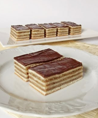 🍫 Kakaós Csiga – Hungarian Chocolate Swirl Pastry 🇭🇺✨ Capture d’écran 2025-03-25 004749