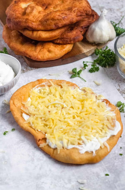 Hungarian Langos Recipe ðŸ‡ðŸ‡º. Capture d’écran 2025-05-12 165232